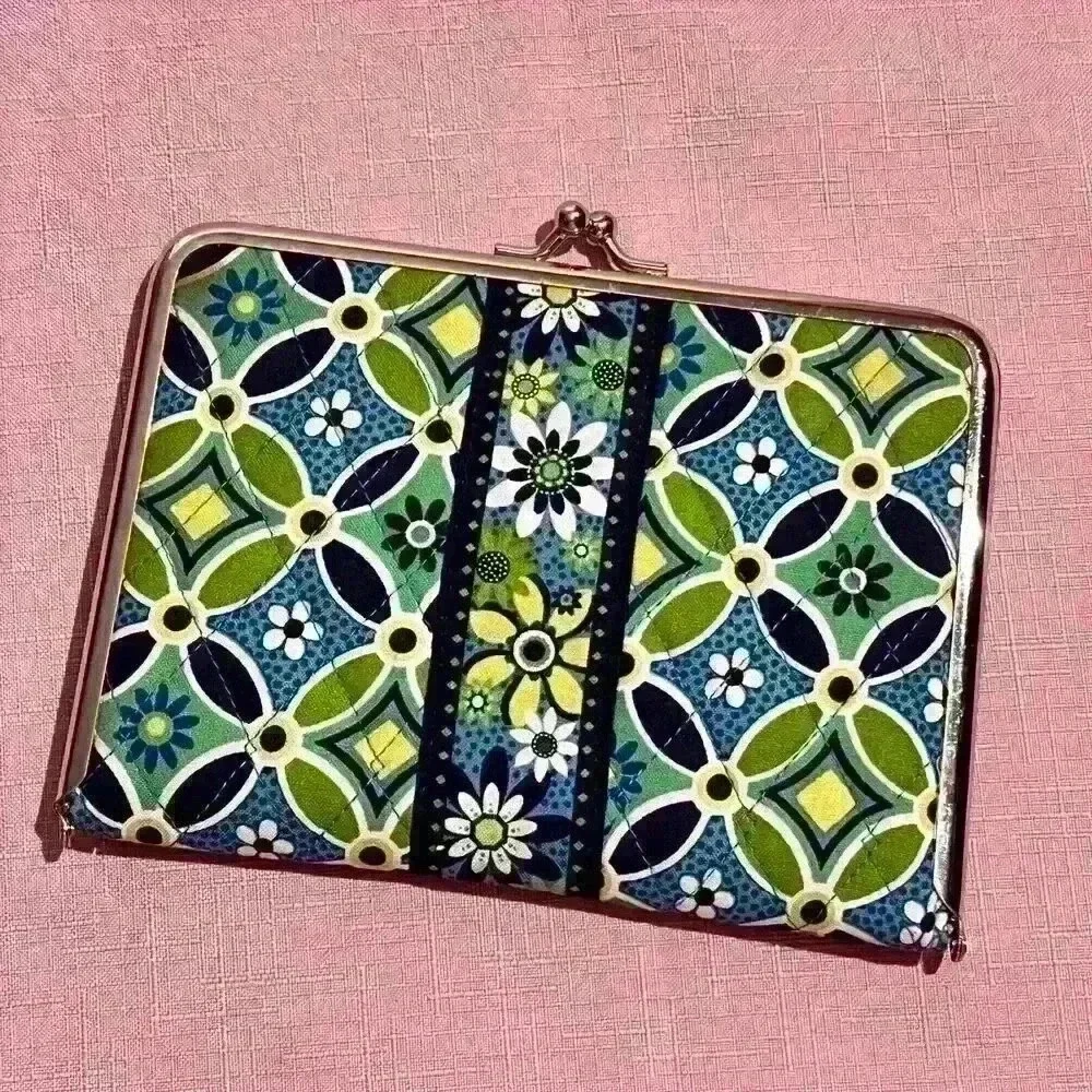 Vera Bradley Small Photo Album Kiss Lock Green Blue Floral Daisy